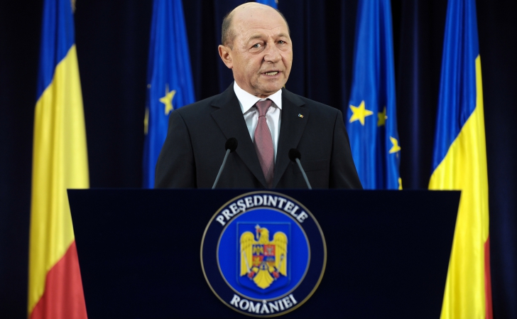 basescu tribuna