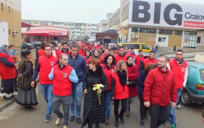 olguta-la-plimbare-cu-7000-de-craioveni-alaturi