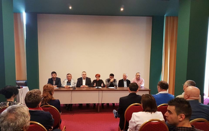 psd-craiova-s-a-reunit-la-herculane-tot-partidul-e-alaturi-de-mihail-genoiu